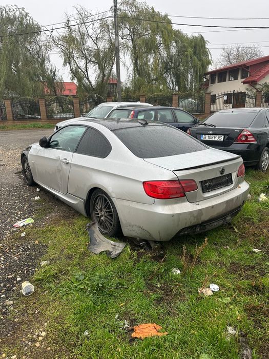 Dezmembrez e92 330xd 2012