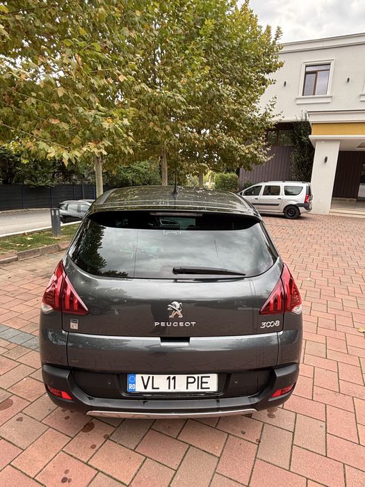 Peugeot 3008 automat 4x4 la buton