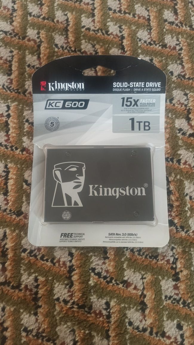 SSD Kingston KC600 на 1 TB Новая!