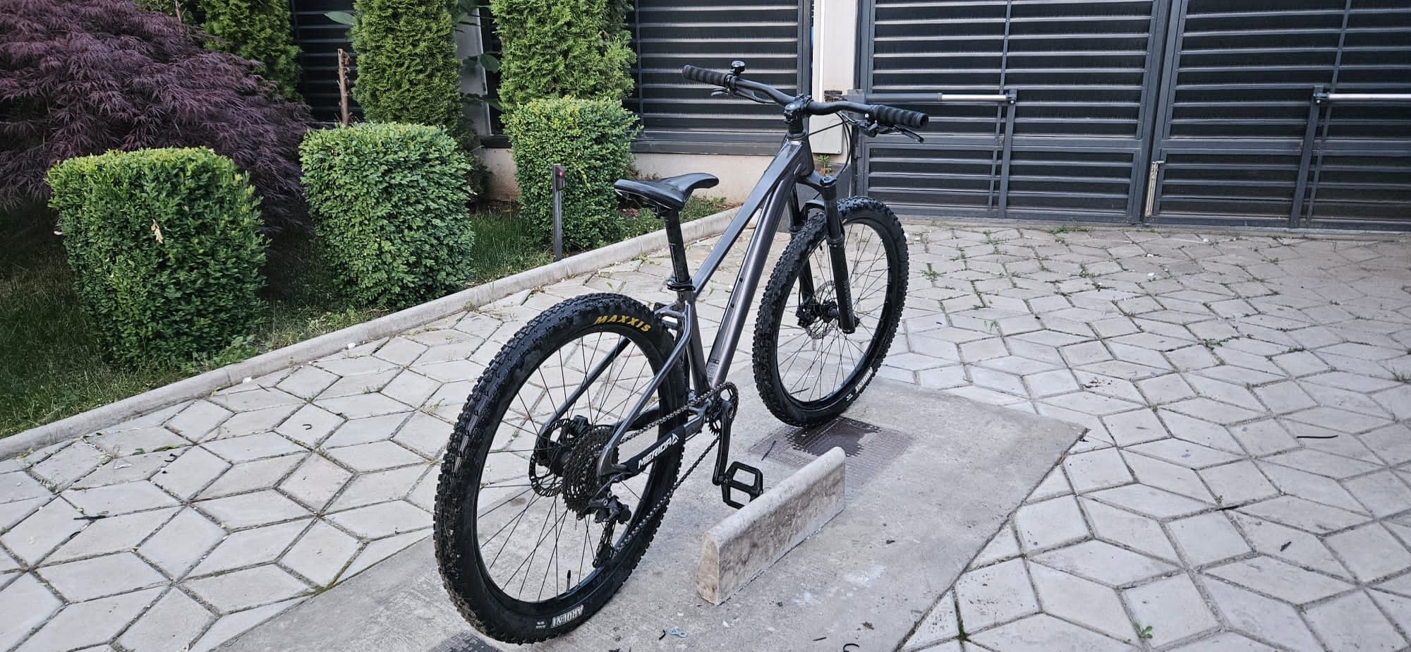 Bicicleta Giant STP26