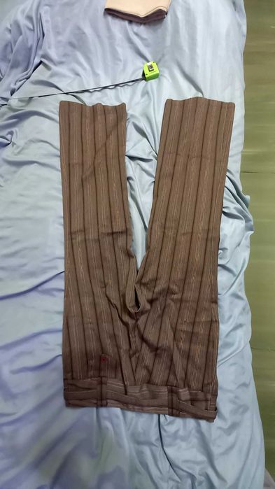 Pantaloni eleganti Ad Lib UK maro cu fir auriu si cordon, moderni