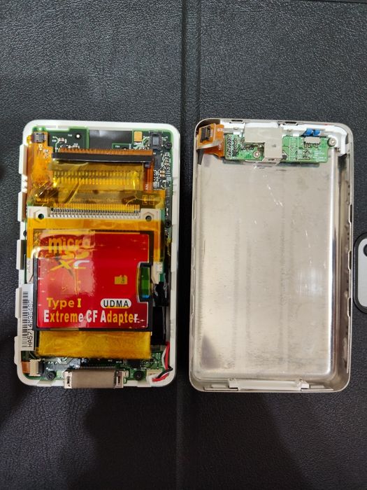 iPod 4 128 GB memorie flash și baterie nouă