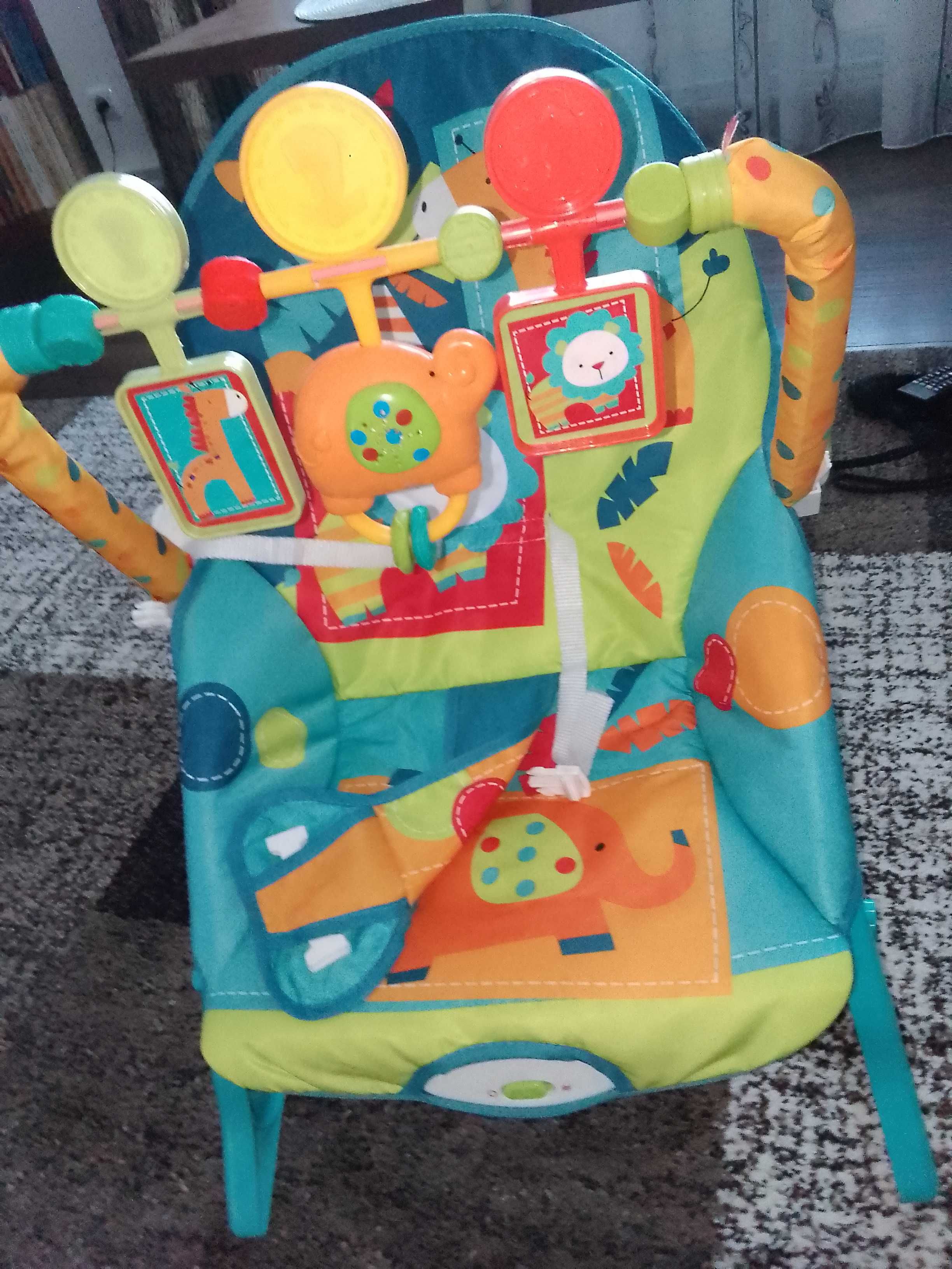 Balansoar bebe cu vibratii
