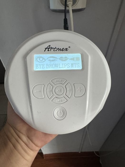 Aparat tatuat sprancene artmex