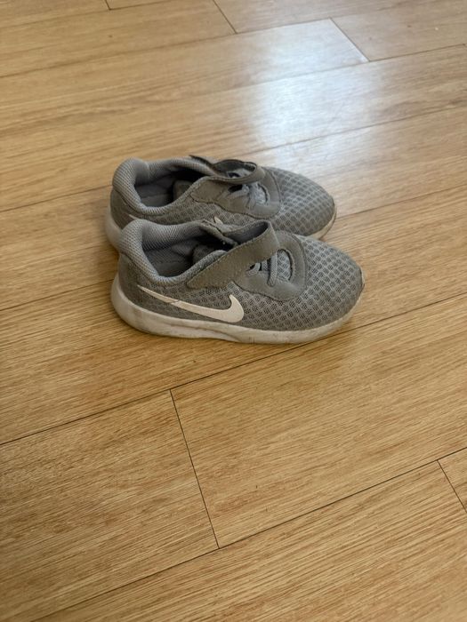 Кроссовки детские