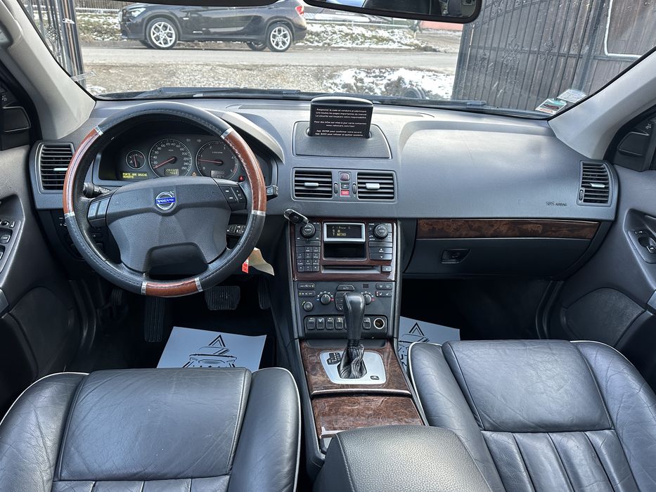 Posibilitate Rate Volvo XC 90 7 Locuri Executive AWD Garantie