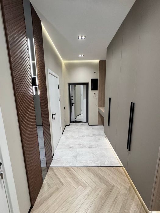 3/1/6 Лисунова,  ЖК Дубовый городок, мебель техника, 75м2, 100 000 уе