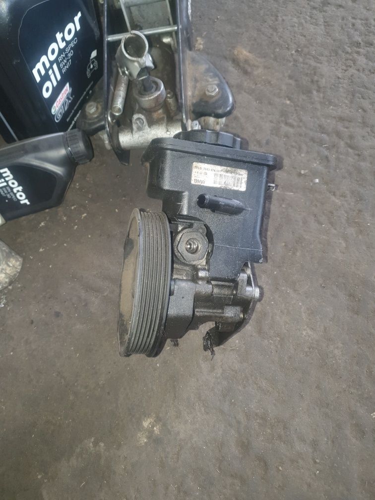 Pompa servo bmw e60