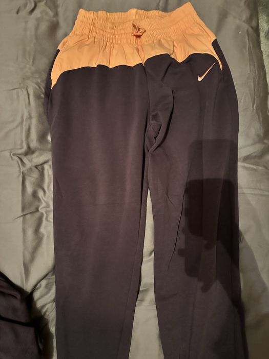 Спортен екип на nike оригинален S / M oversize