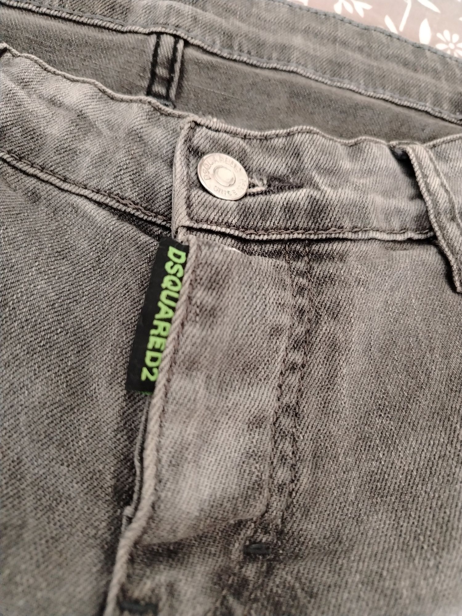 DSQUARED2 48 къси дънки