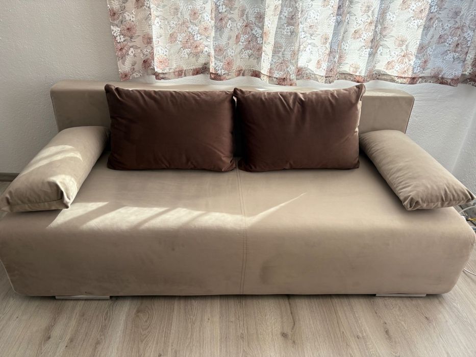 Разтегателен диван