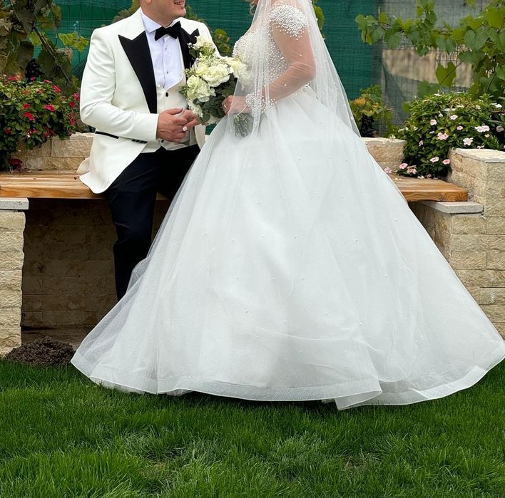 Vand rochie de mireasa