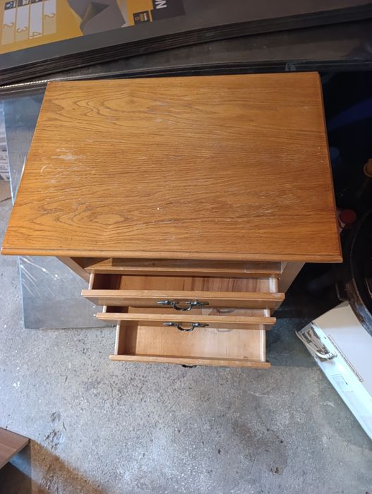 Vând comoda tv lemn masiv