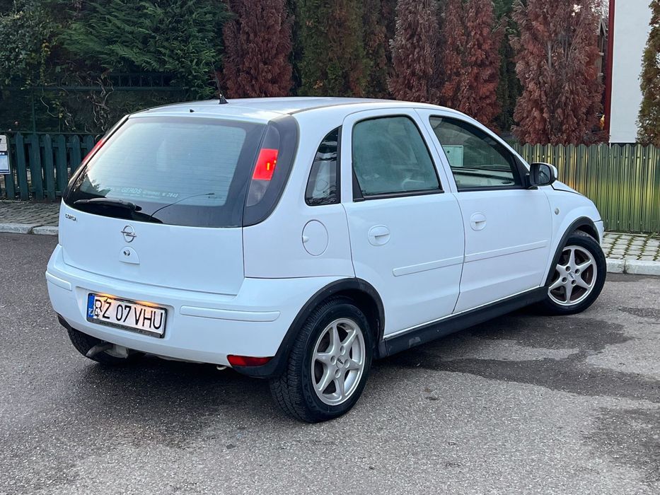 Opel Corsa C 1.0 benzină