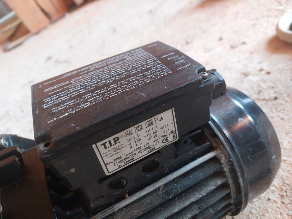 Pompa apa          .