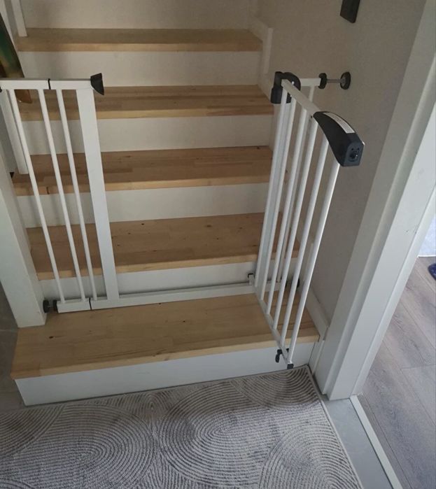 Wellgro, poartă de siguranță pentru copii pe scări