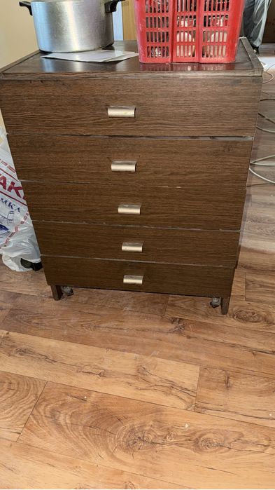 ОТДАМ ДАРОМ Комод и тумба под телевизор