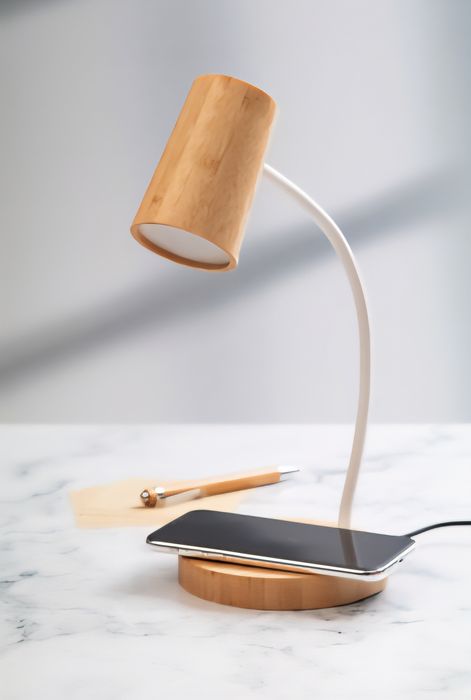 Komono lampă multifuncțională incarcator wireless