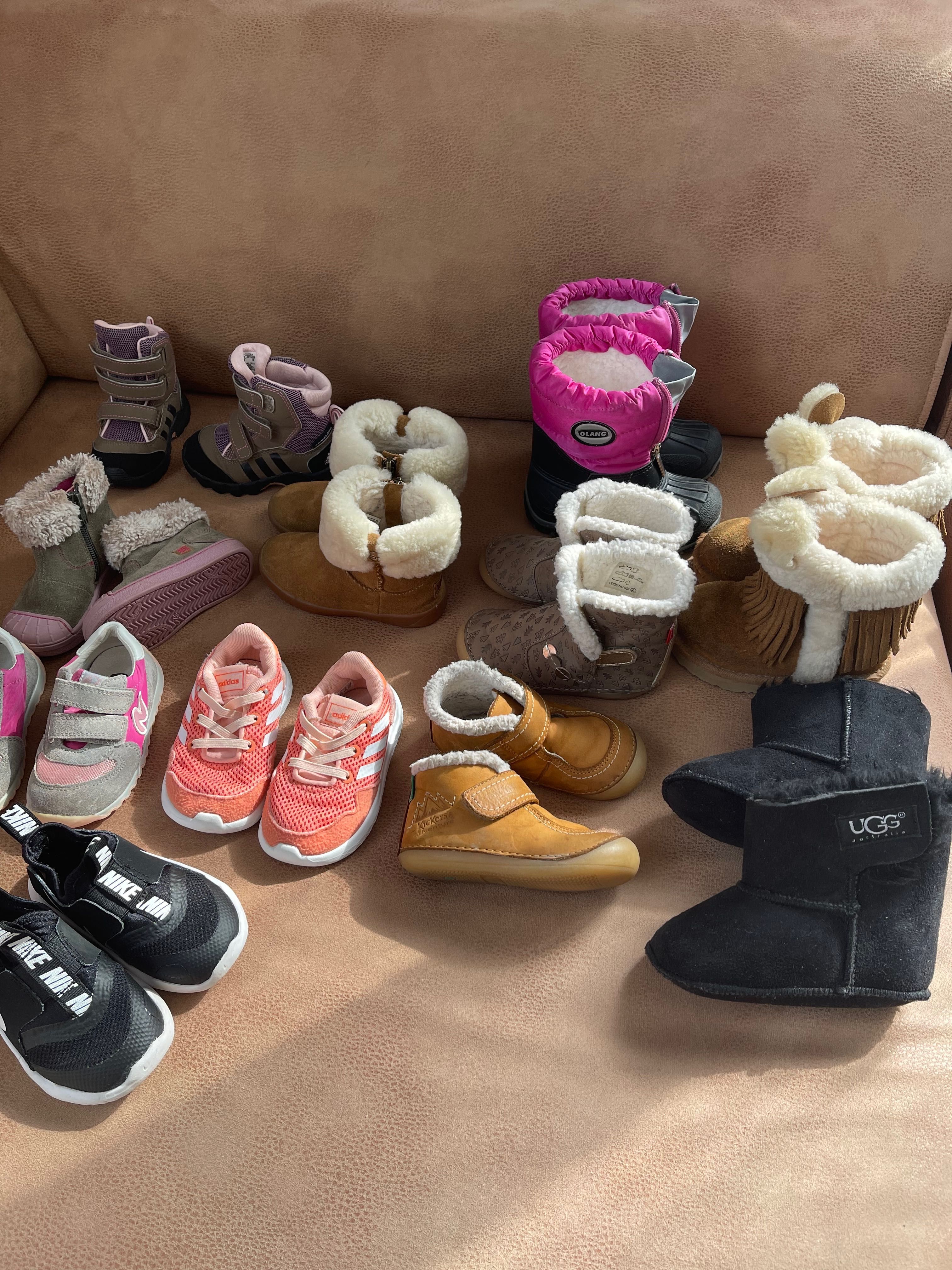 Ugg, Kickers, Agatha ruiz de la Prada 20,21,22