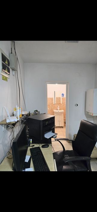 Închiriez spațiu 8×8  Poarta Albă