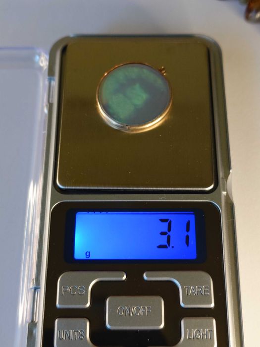 Pandantiv vintage din aur 9K – bufniță holografică pe semilună