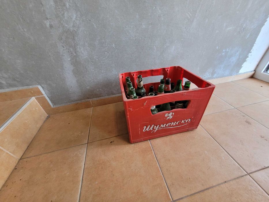 Каси с бирени бутилки