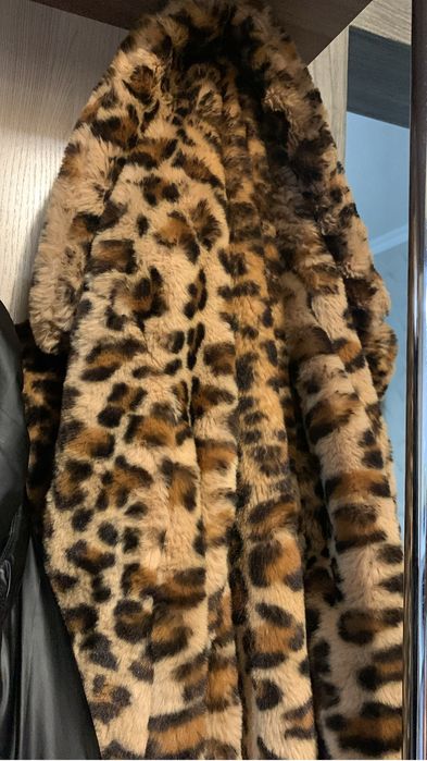 Продаю стильную леопардовую шубу из искусственного меха