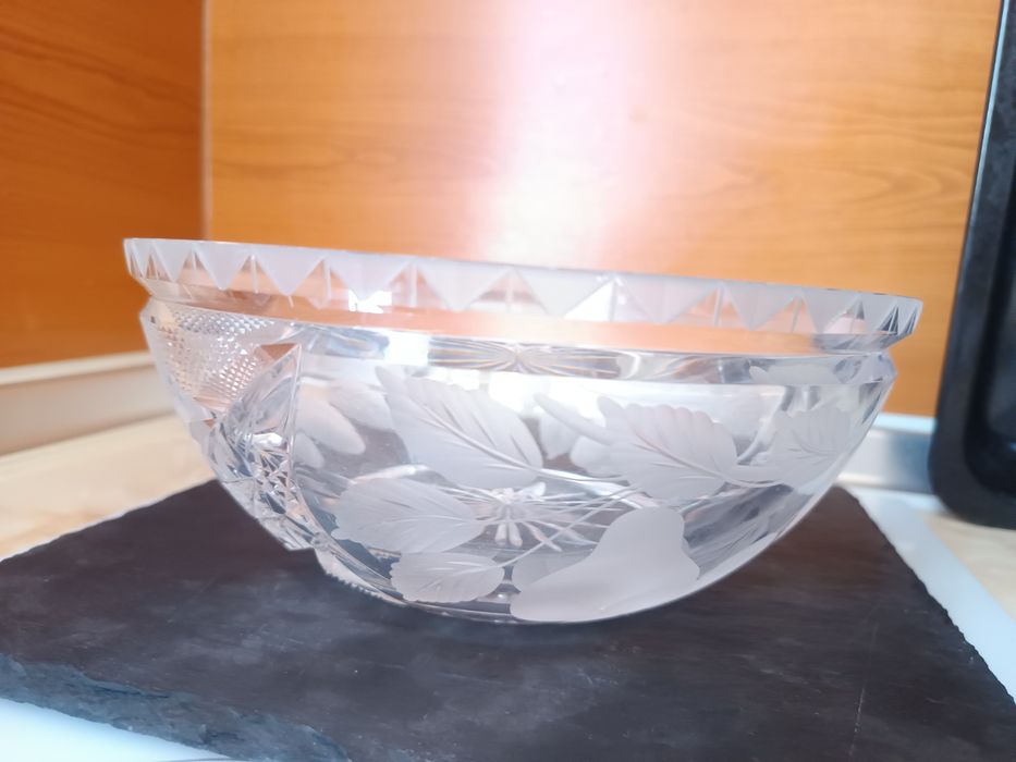 Кристална купа за плодове и кристална захарница