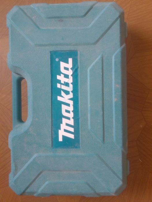 Продам перфоратор Макита