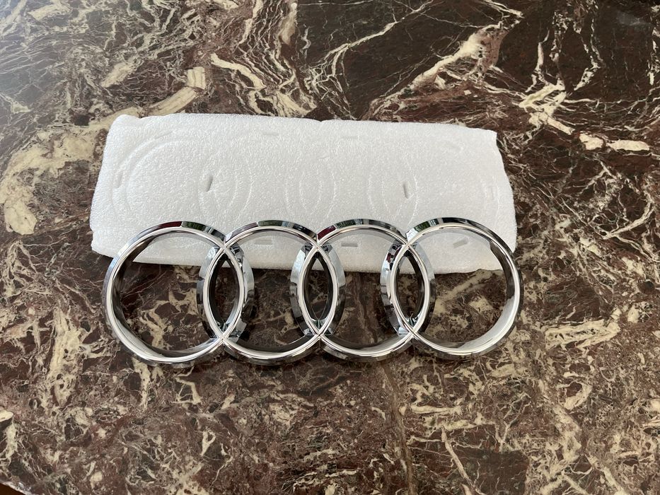 Emblema Audi 249 cm