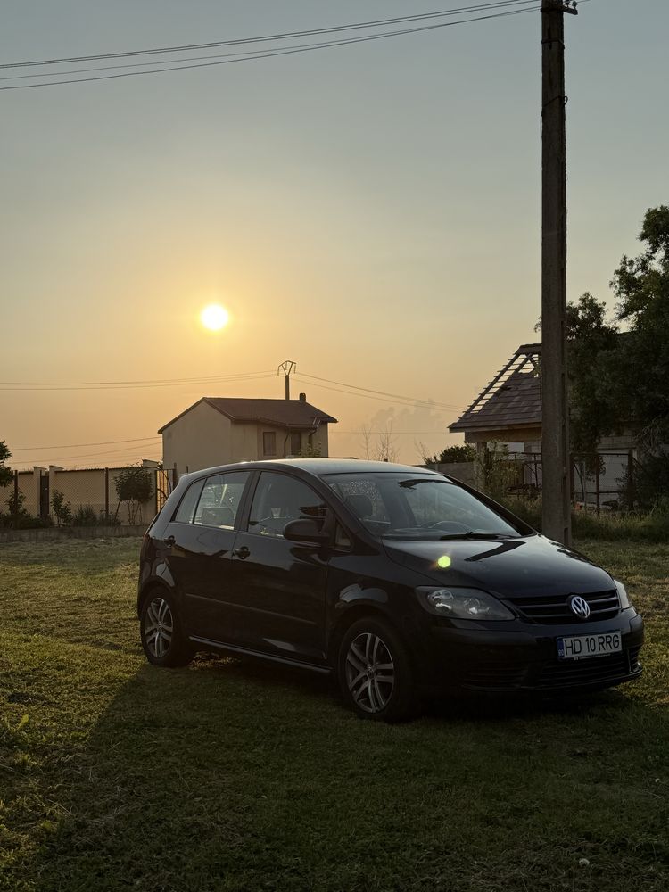 GOLF 5 Plus 2007 1.9TDI-probleme la chiuloasa,citeste descrierea.