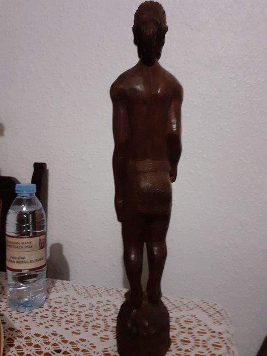 Pretios indian nordamerican  sculptat din abanos