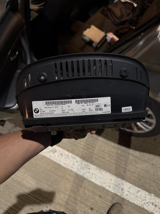 Vând consola audio si navigtie mica bmw e60 facelift 2009