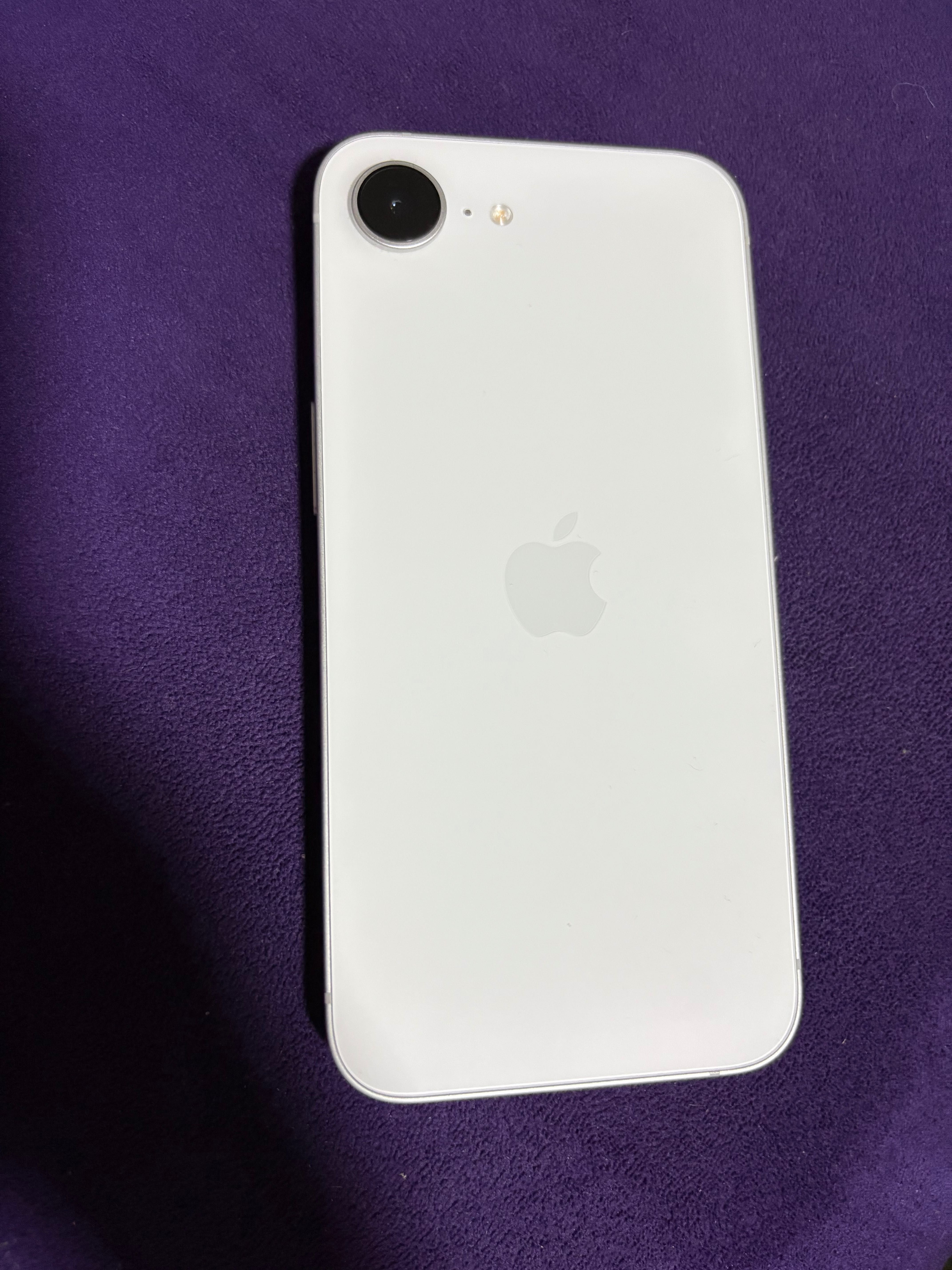 Iphone16e чисто нов с гаранция