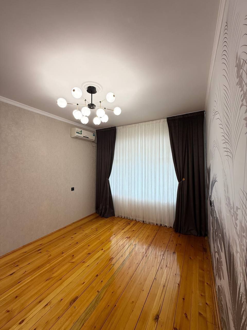 Юнусабад 15 квартал метро Туркестан 2/3/5 (58²) продаётся квартира