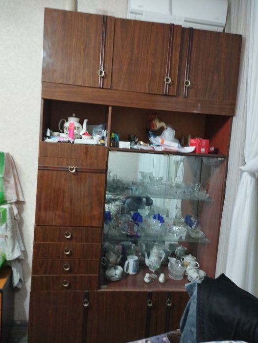 Шкаф стеклянный 2 шт