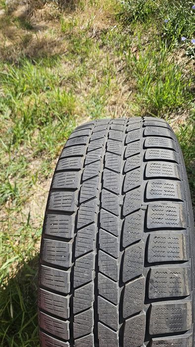 Vând 3 anvelope Continental -WinterContact 235/ 55 R18 M+S