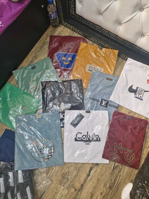 Tricouri dama si barbat