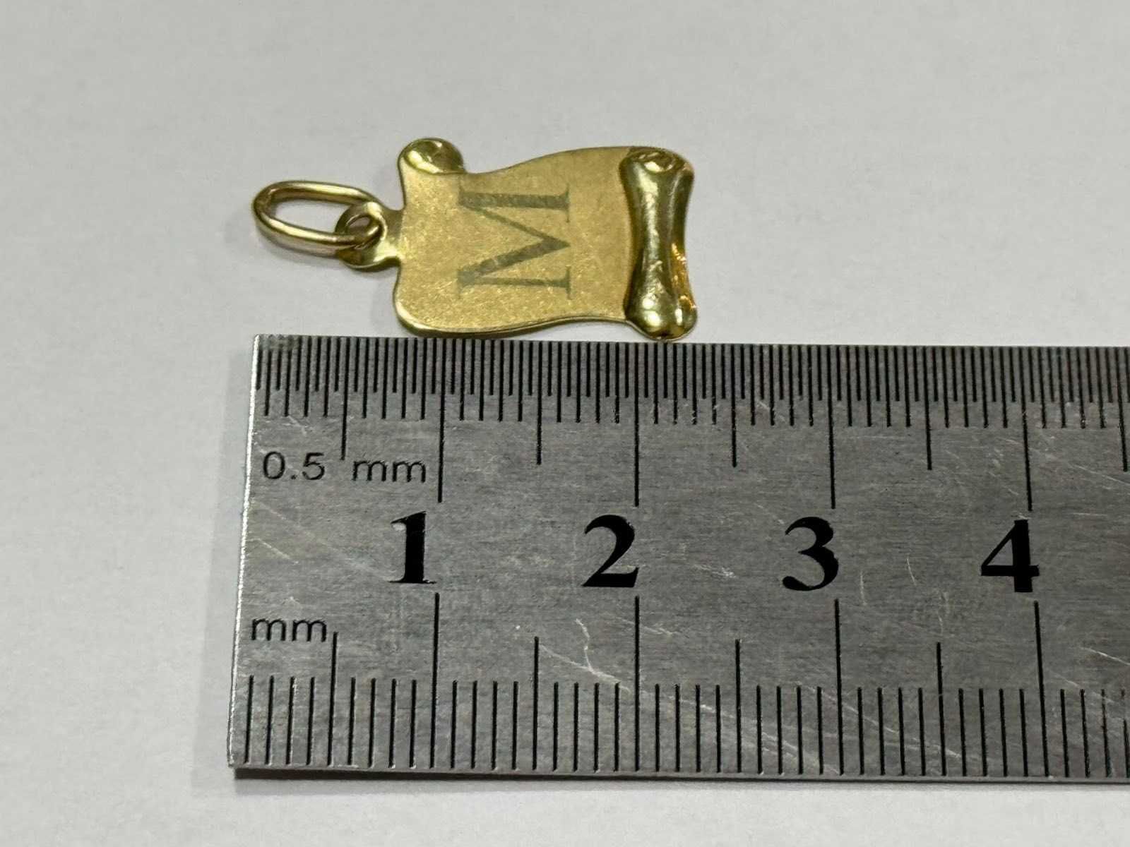 Златна висулка 14К с инициали "М" – 0.89гр