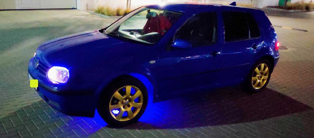 VW Golf 4 Electric Blue, an 2003, 1.6 16V. SPECIAL.