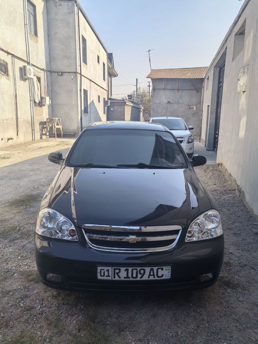 Qora Lasetti 2-pazitsya