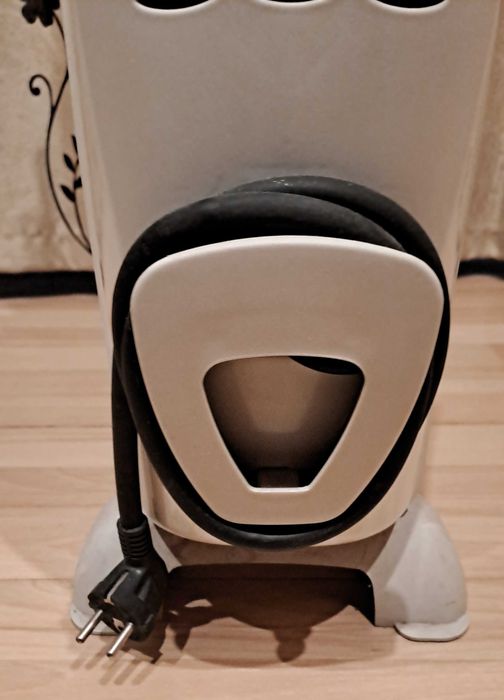 Calorifer electric 11 elementi, 3 trepte putere, 2500W, alb