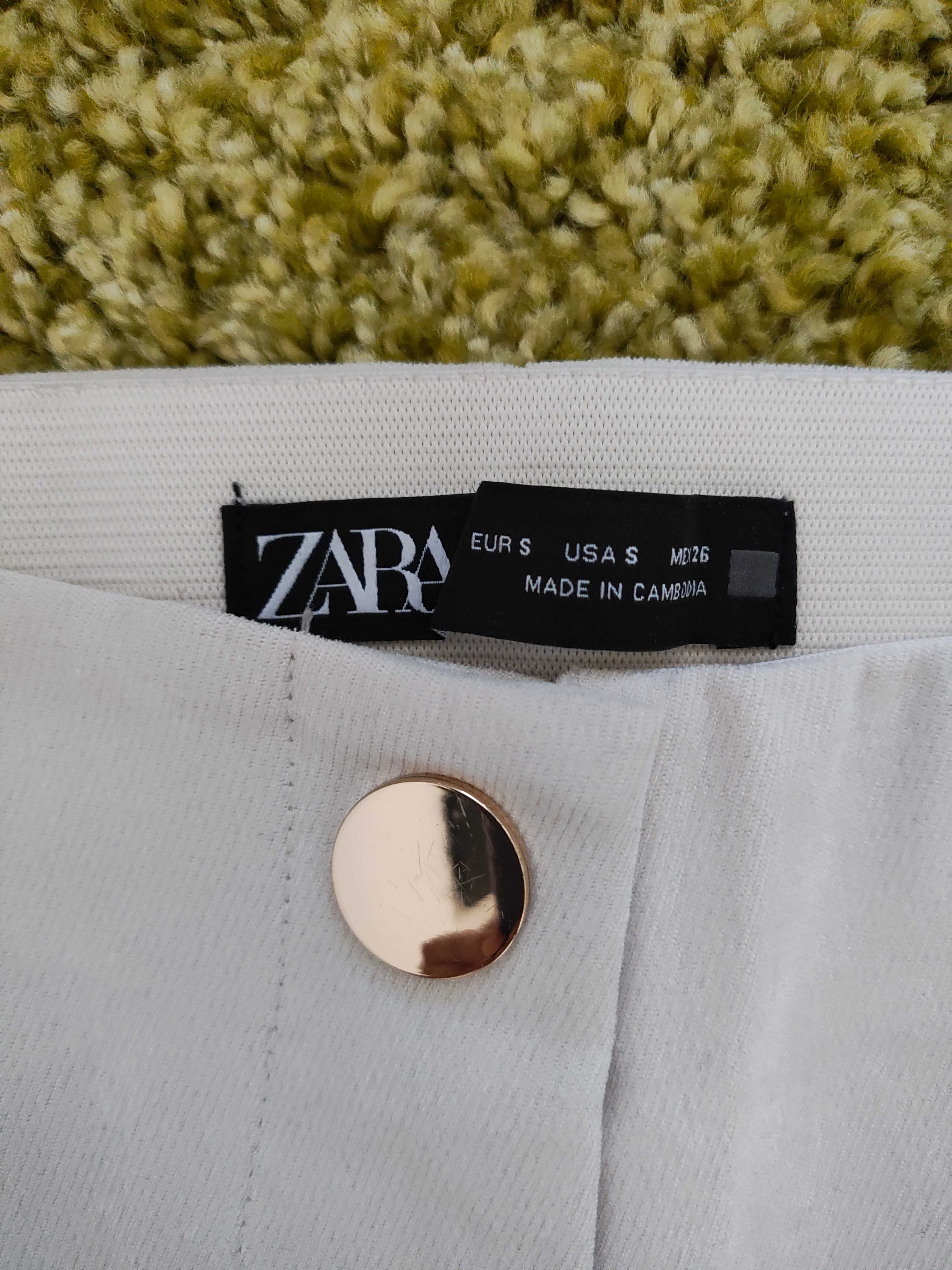 Дамски дънки и панталони Zara