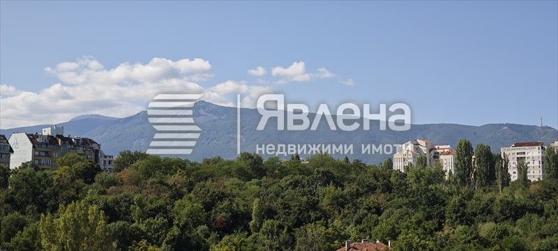 ЯВЛЕНА ЛАГЕРА продава 2-стаен апартамент в нова сграда в кв. Сердика