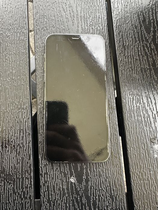 Vand iphone 12 pro in state buna de functionare