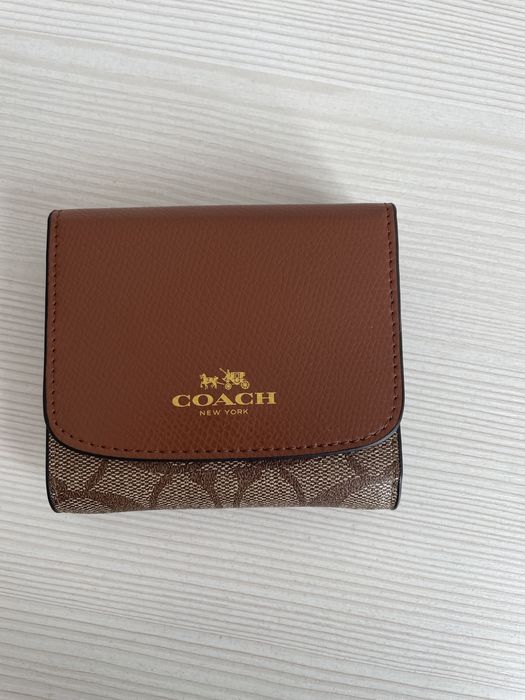 Кошелек от coach