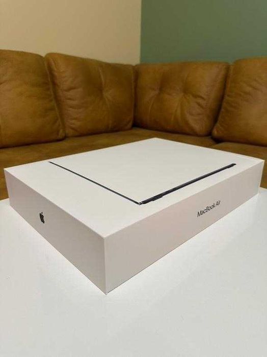 НОВИ лаптопи Apple MacBook Air 2025 15-inch, M4 chip, 16GB RAM, 256GB