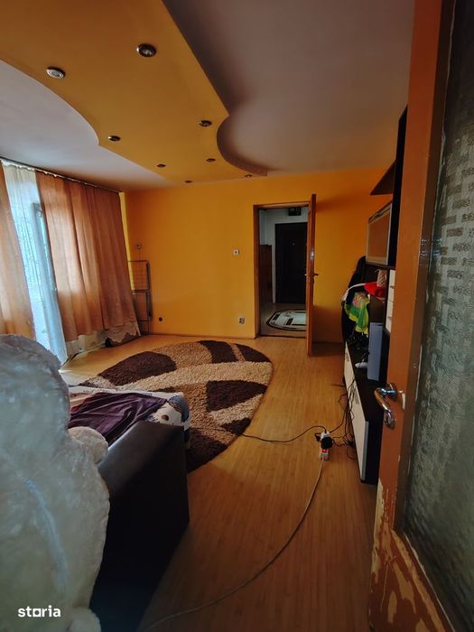 Vând apartament 3 camere micro 4