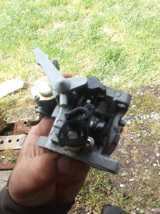 Карбуратор за мотофреза мотоблок