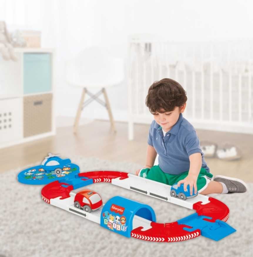 Писта с коли и хеликоптер fisher price